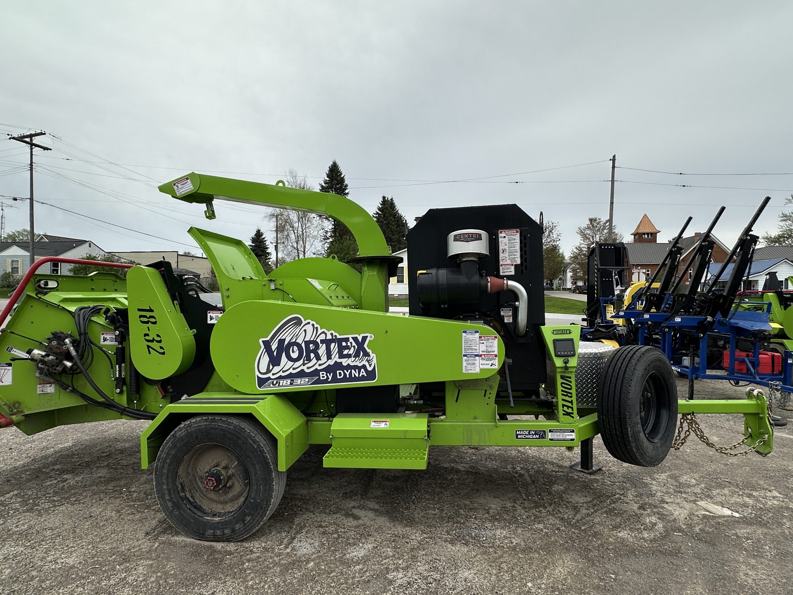 Used DYNA 2025 V18-32 CAT DieselChipper